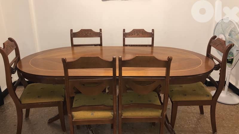 طاولة سفرة ٨ كراسي 1