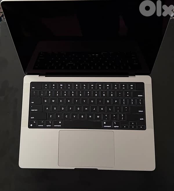 Macbook Pro M4 - 16R/512 SSD Silver Like New 1