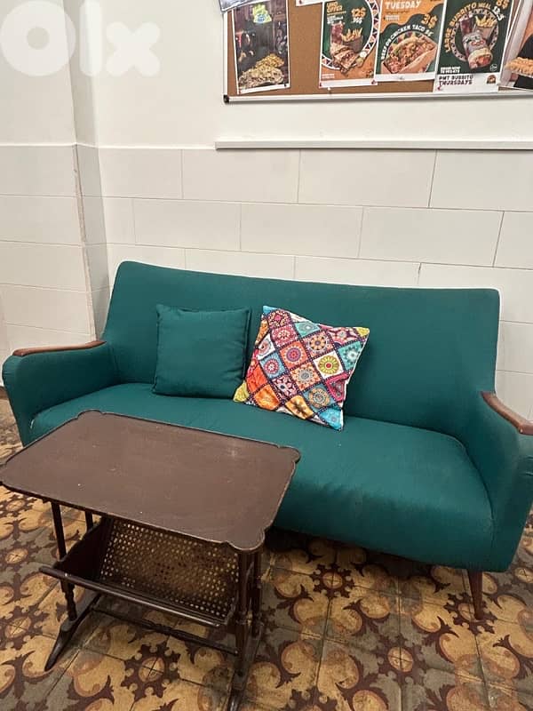 Antique sofa , in good condition: "mnajade jdid" 1