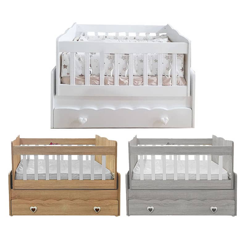 Wooden Baby Bed With Dresser - سرير طفل خشبي مع درج 1