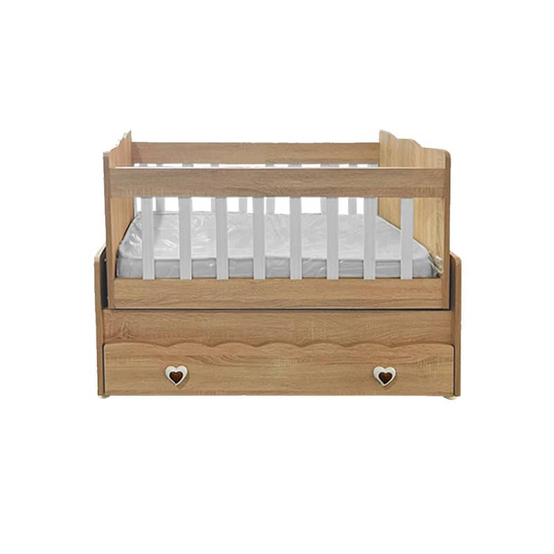 Wooden Baby Bed With Dresser - سرير طفل خشبي مع درج 3