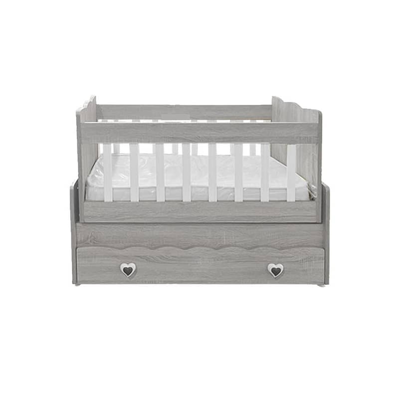 Wooden Baby Bed With Dresser - سرير طفل خشبي مع درج 4