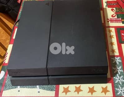 PS4 Fat 1 terra with one controller