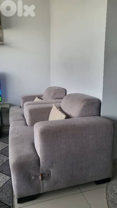 2 Modern Armchairs – Excellent Condition