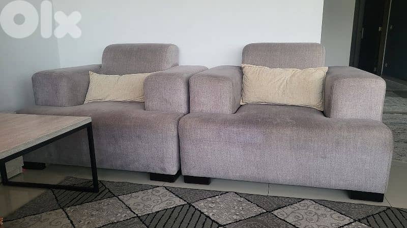 2 Modern Armchairs – Excellent Condition 5