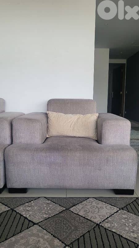 2 Modern Armchairs – Excellent Condition 6