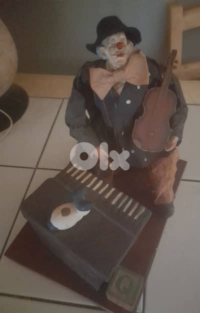 vintage papier-mache figurines