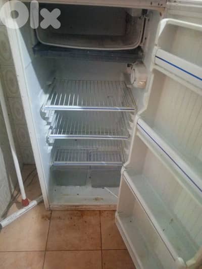 REFRIGERATOR WITH FREEZER DISCOUNT PRICE 15$