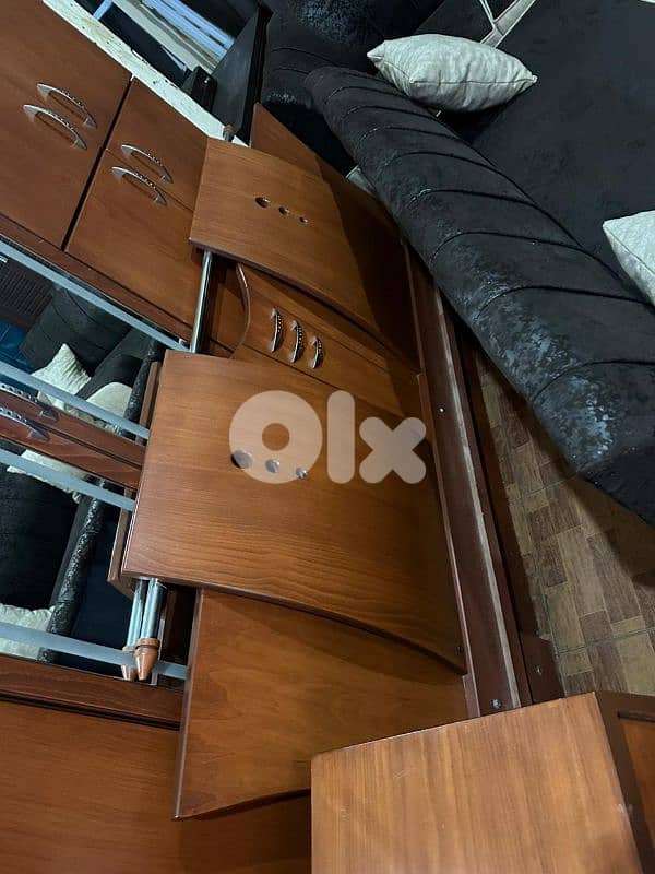 اوضة نوم ملبسة قشر زان كتير نظيفة 5