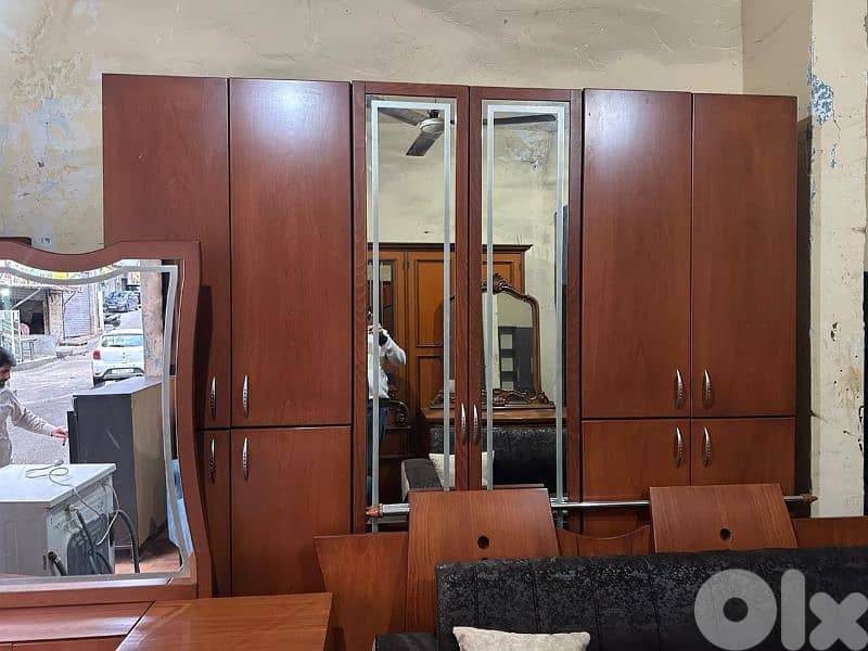 اوضة نوم ملبسة قشر زان كتير نظيفة 6