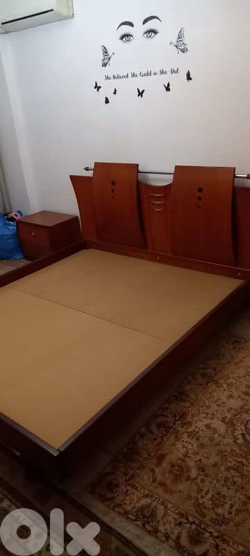 اوضة نوم طابقين ملبسة قشرة زان كتير نظيفة 1