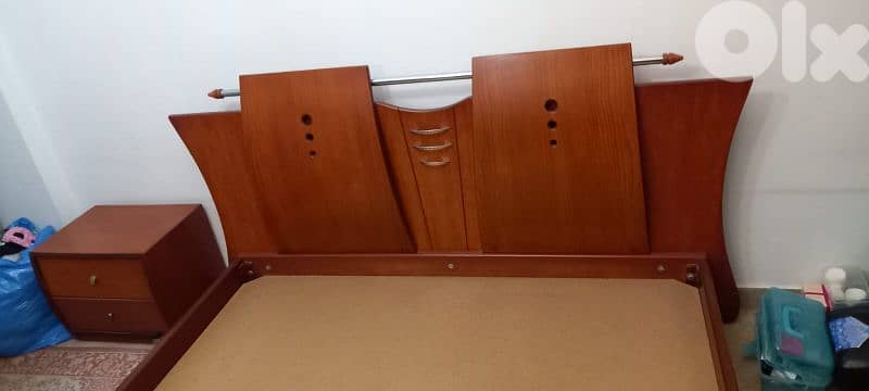 اوضة نوم طابقين ملبسة قشرة زان كتير نظيفة 2