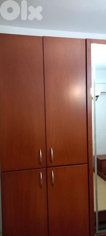 اوضة نوم طابقين ملبسة قشرة زان كتير نظيفة 4