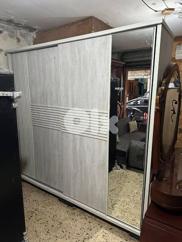 خزانة كبيرة سحاب مودرن تركية شبه جديدة 3