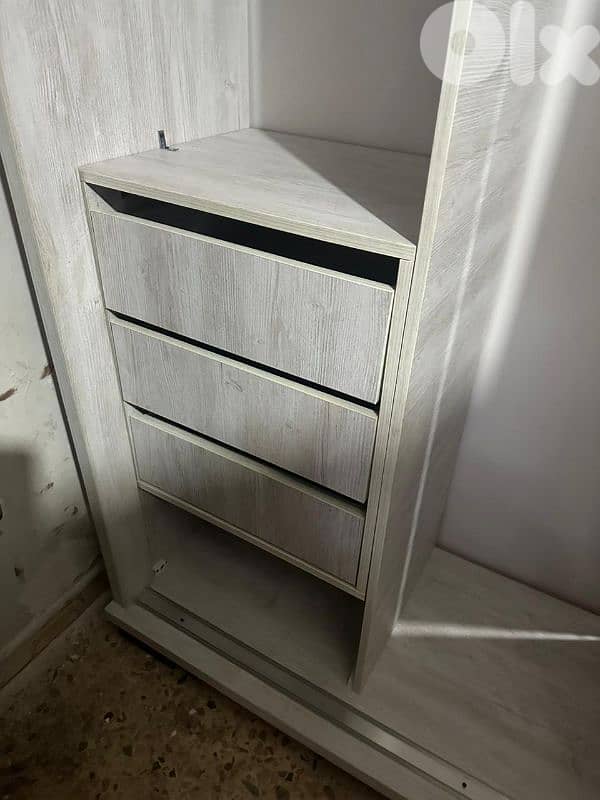 خزانة كبيرة سحاب مودرن تركية شبه جديدة 6