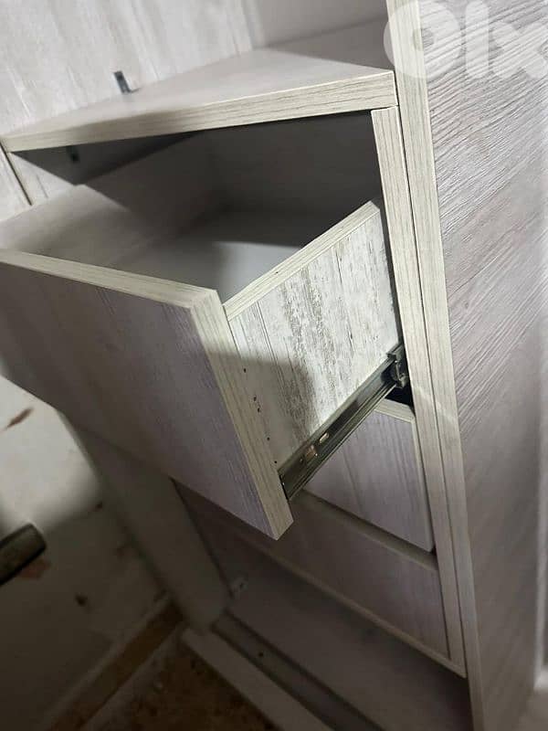 خزانة كبيرة سحاب مودرن تركية شبه جديدة 7