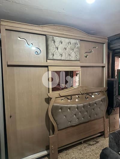 اوضة نوم شغل توصاية سحاب طابقين كتير نظيفة