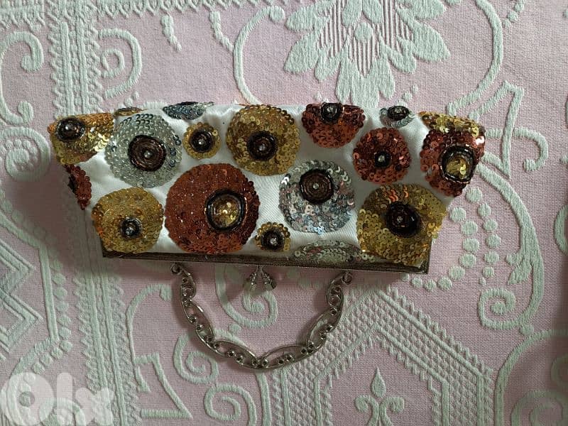 جزادين نسائية بحالة ممتازة 3