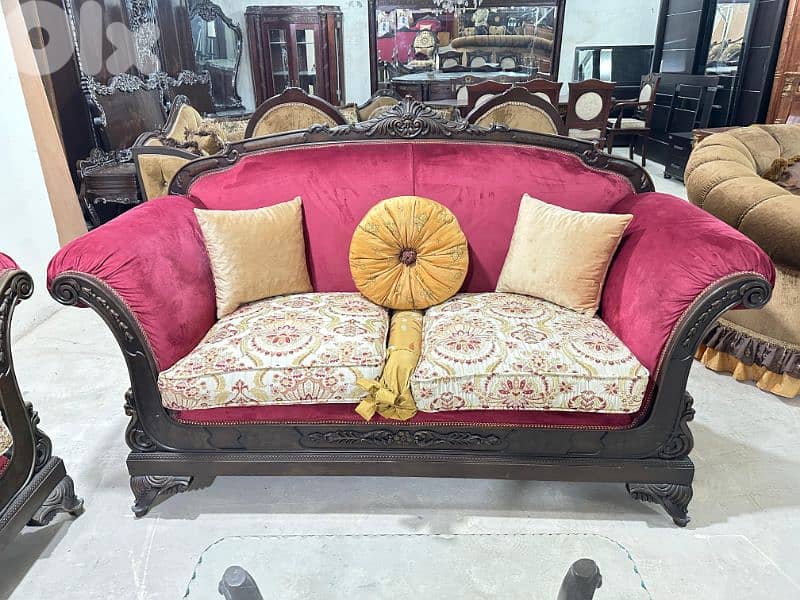 طقم كنبايات حفر خشب زان ملكي اربع قطع مع طقم طاولات 2