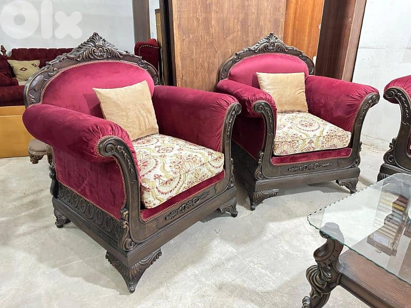 طقم كنبايات حفر خشب زان ملكي اربع قطع مع طقم طاولات 7