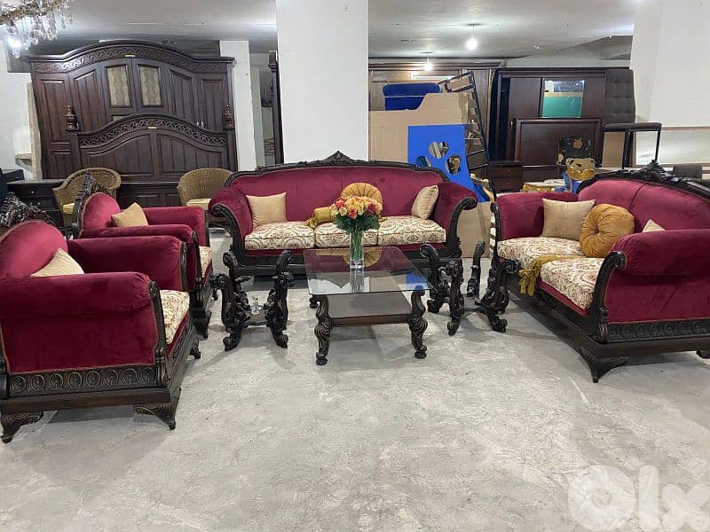 طقم كنبايات حفر خشب زان ملكي اربع قطع مع طقم طاولات 18