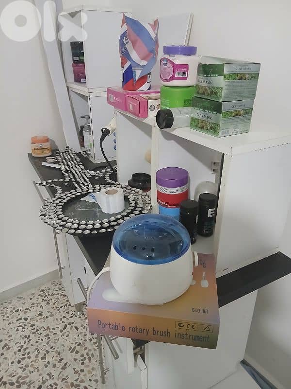 صالون حلاقة كامل للبيع 5