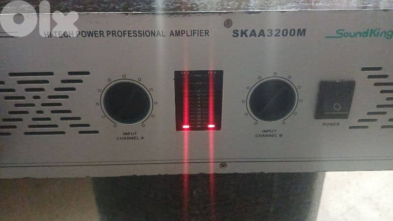 amplifier 2000w used like new 2