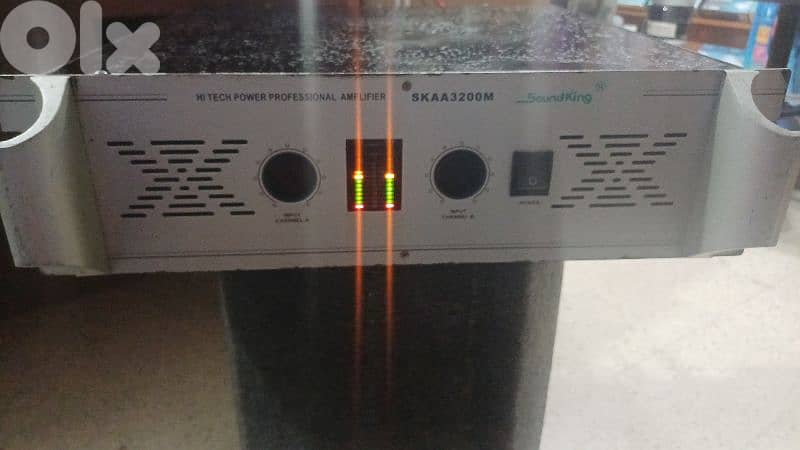 amplifier 2000w used like new 3