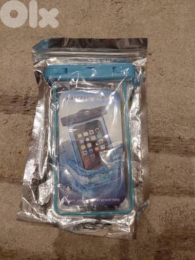 New waterproof  bag for Samsung, IPhone, etc. for swimming under water
