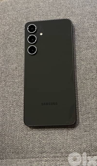 Samsung S24 FE - Super clean!