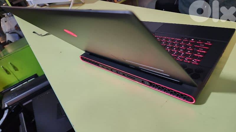 Alienware dell 4070 i7 13 good condition 32g 1 terra trades accepted 1