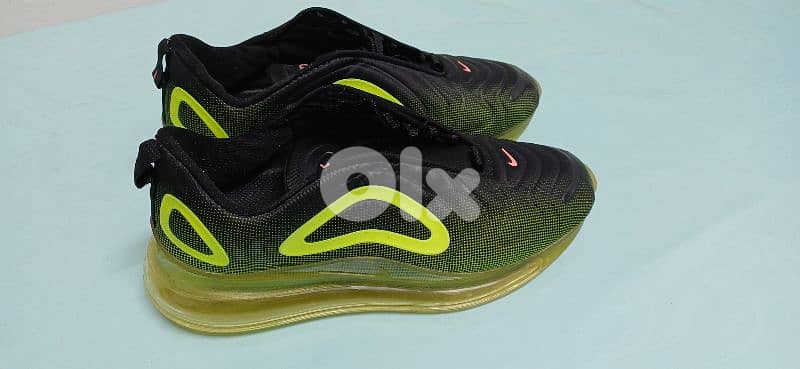 Nike Air Max used like new Size 43 (Delivery in beirut) 2