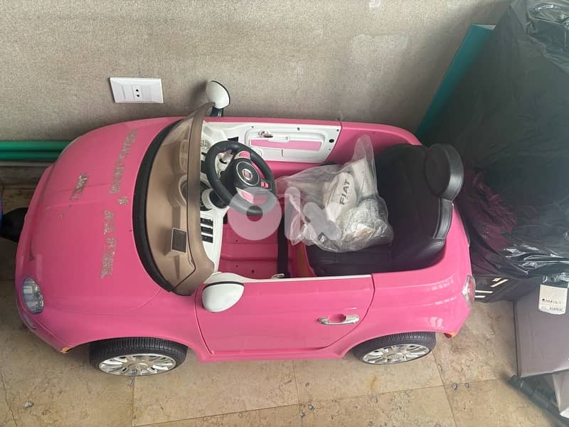 Girls Electric Licensed Fiat 500s Sit-in Pink Ride On Car + Remote 1