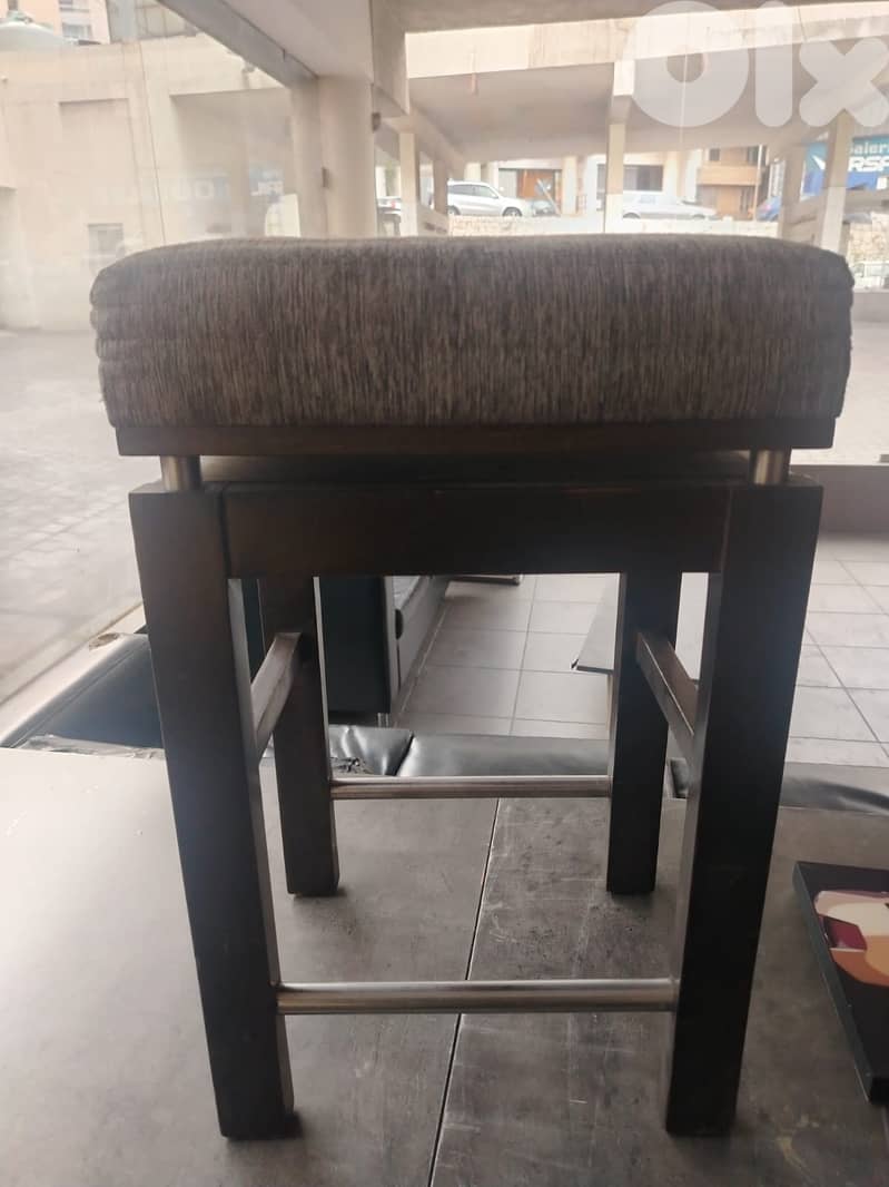 bar chair 2