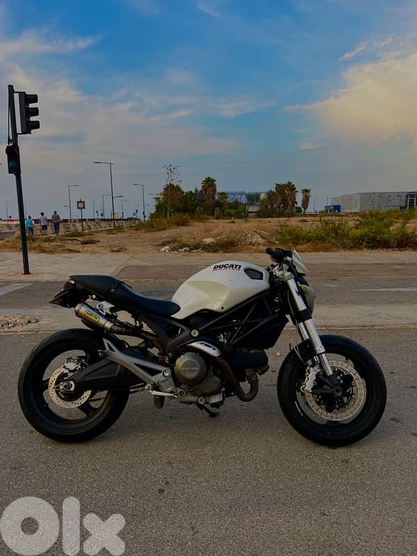 Ducati monster 696 2009 3