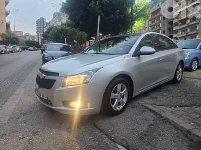Chevrolet Cruze 2011 Impex one owner 70000km
