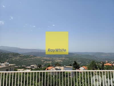 RWK136GZ - Situated in a Calm Residential area, this Villa in Kfardebi