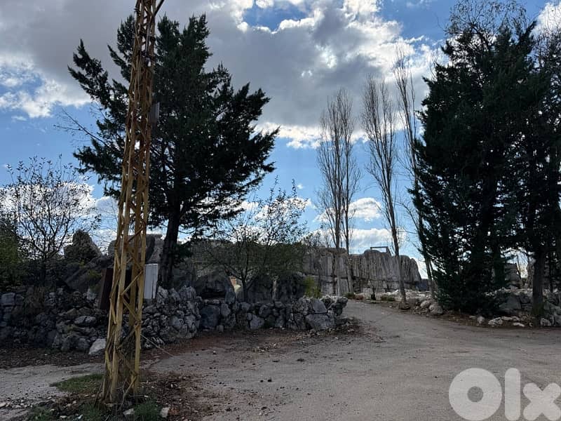 Unique & Rare Land For Sale in Faitroun- ارض خلابة ونادرة للبيع فيطرون 1