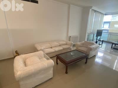 Badaro/ Spacious Luxury Apartment for Rent - بدارو/ شقة فاخرة  للإيجار