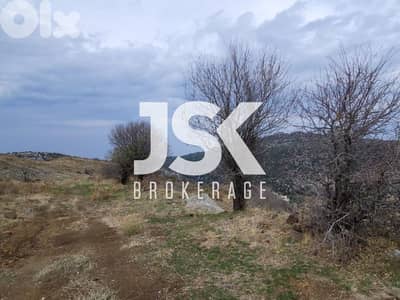 L19947 - A 1040 SQM Land For Sale in Calm Area Of Mayrouba