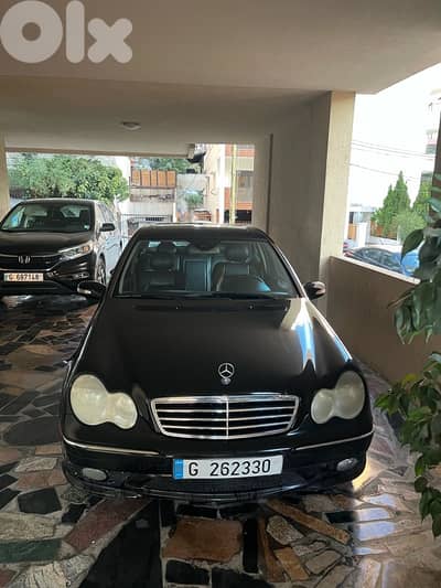 Mercedes-Benz C-Class 2005