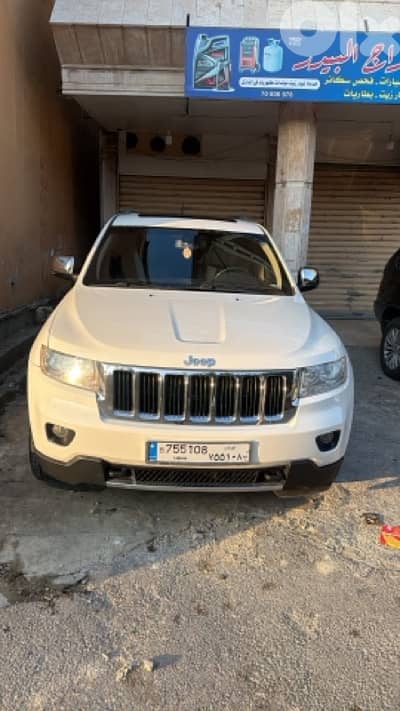Jeep Cherokee 2011 hemi v8