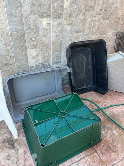 dog house and 1 cage