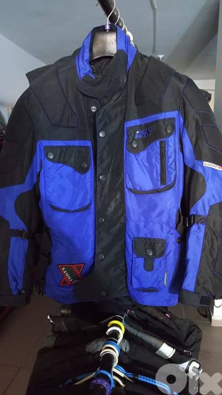 moto vest and pants 20$ 1