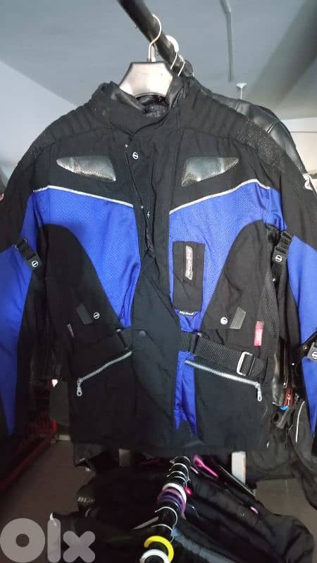 moto vest and pants 20$ 2