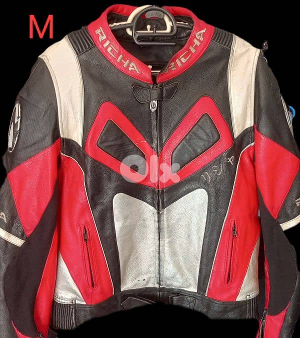 moto vest and pants 20$ 10