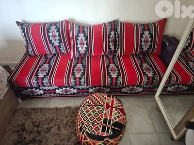 قعدة عربية عالية عن الأرض للصالون جداد