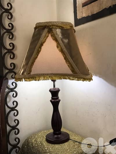أباجور . . lampadaire