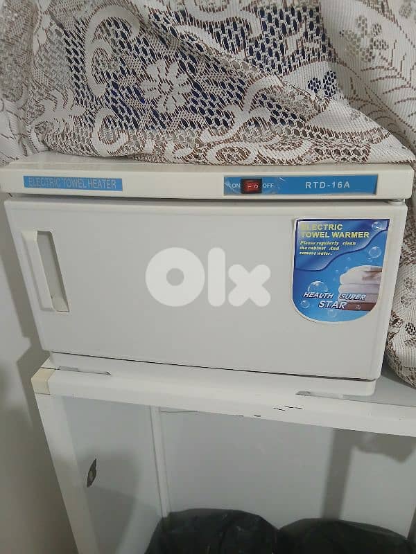 صالون حلاقة كامل للبيع 1