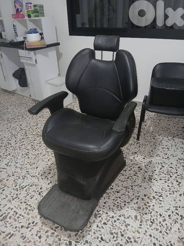 صالون حلاقة كامل للبيع 11